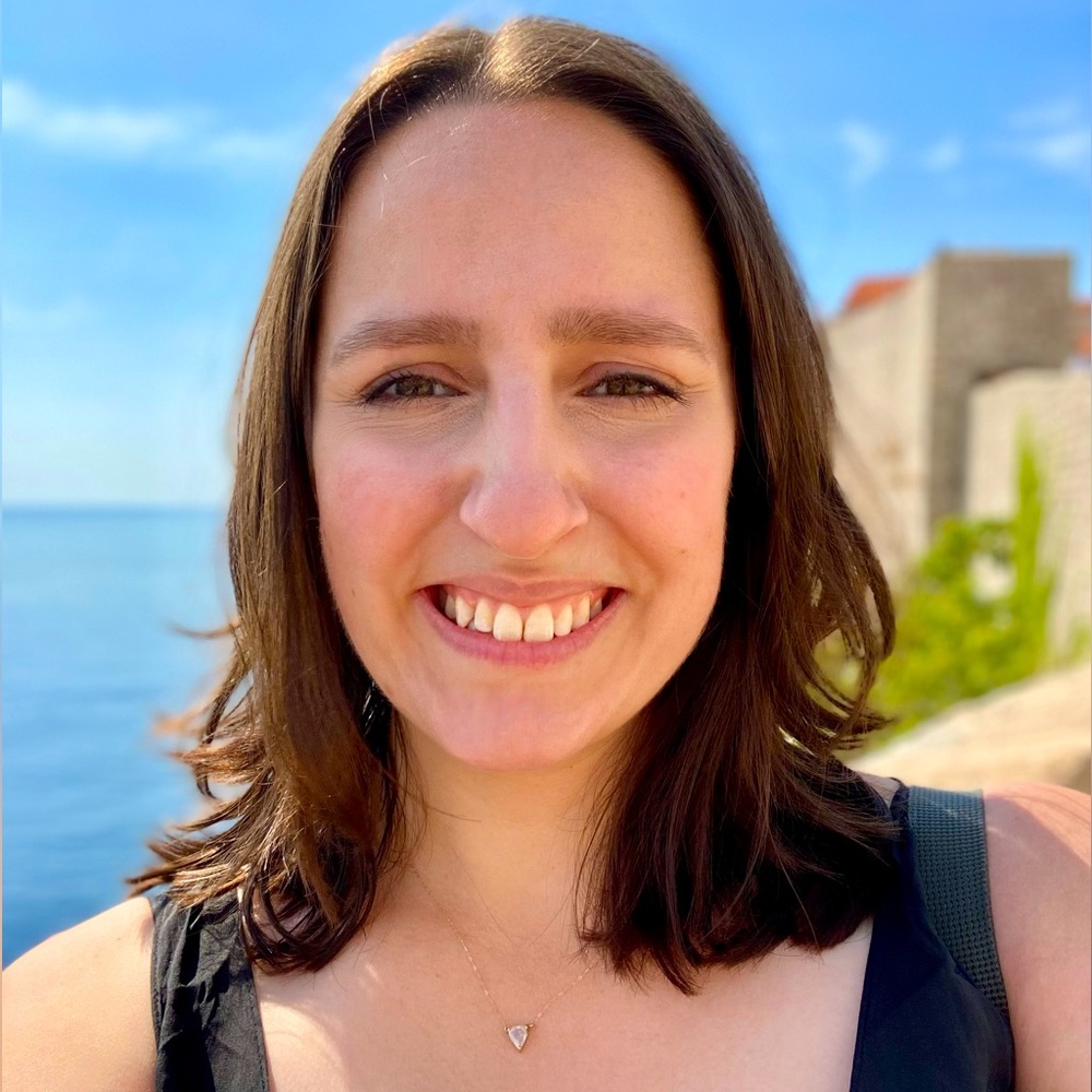 Meet your Posher, Claire